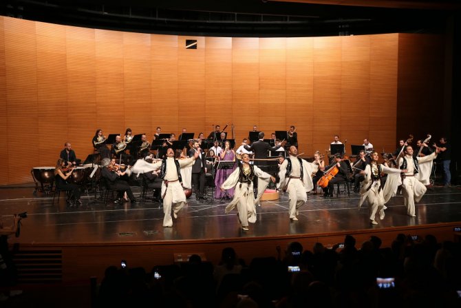 Bozkırın Tezenesi’ne Senfonik Anma