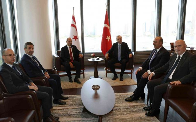 Cumhurbaşkanı Erdoğan, Kktc Cumhurbaşkanı Tatar İle Görüştü