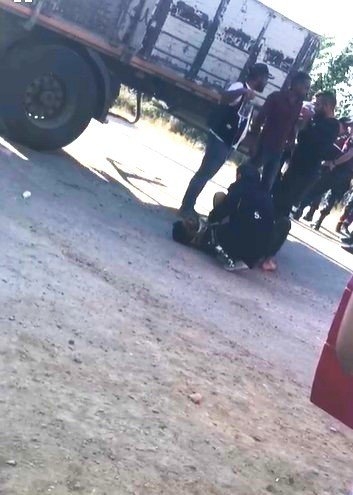 Yabancı Uyruklu Aileyi Taşıyan Motosiklet Tırın Altın Girdi; 1 Ölü, 2 Ağır Yaralı