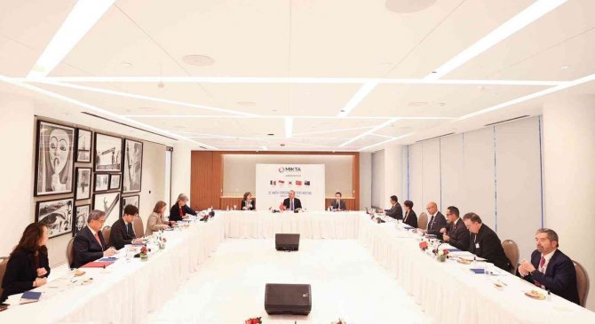 Bakan Çavuşoğlu, Türkevi’nde Mıkta Dışişleri Bakanları Toplantısına Başkanlık Etti