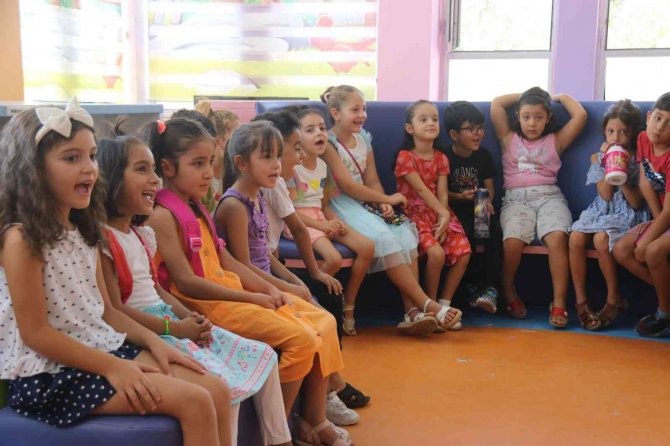 Uzman Psikolog Uyardı: "Ailelerin Kendi Kaygıları Öğrencilerde Başarısızlık Duygusu Ve Ödevlere Karşı Dirençlere Neden Oluyor"