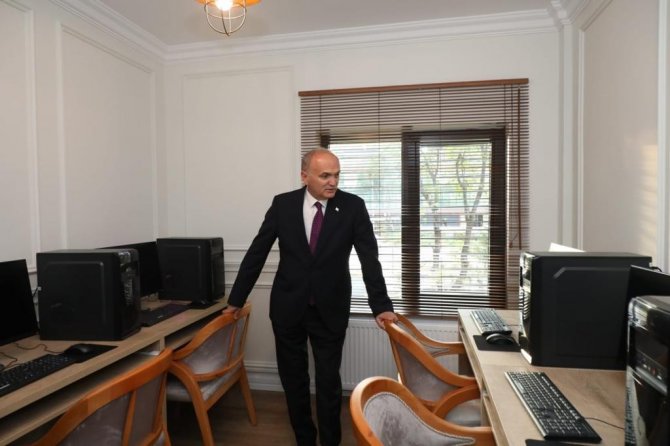 Atıl Binadan, Butik Kütüphaneye