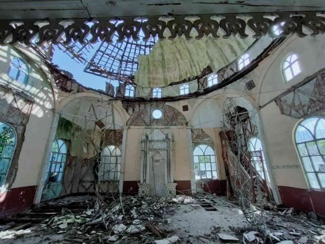 70 Yıllık Cami Yeniden Yapılacak