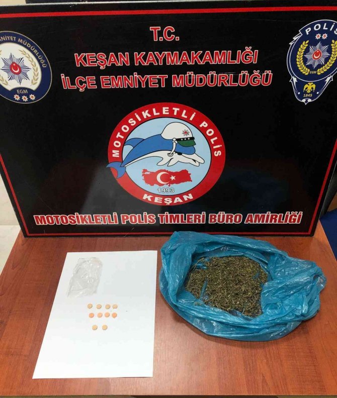 Şüphe Üzerine Durdurulan İki Kişiden Uyuşturucu Çıktı