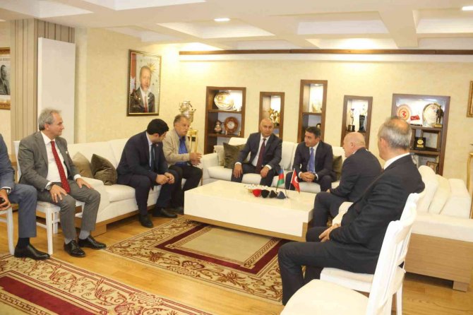 Erzurum İle Azerbaycan Kenti Şuşa ’Kardeş Şehir’ Oldu