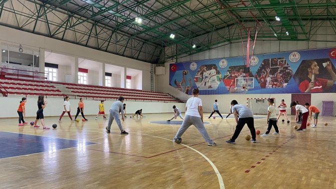 Eskişehir’de 10-18 Yaş Hentbol Çalışmaları Başladı