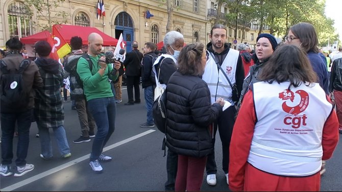 Fransa’da Sağlık Çalışanlarından Protesto