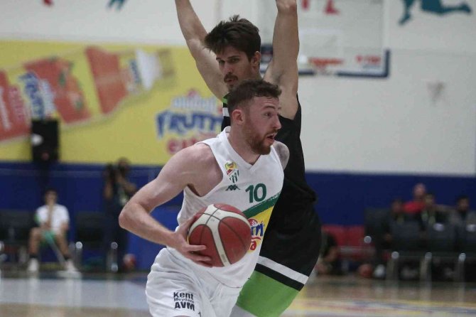 Frutti Extra Cup 2022 Geleneksel Basketbol Turnuvası’nda 2. Gün Maçları