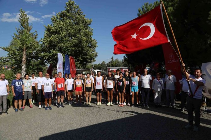İ̇kinci Adnan Menderes Anma Yol Koşusu Gerçekleşti