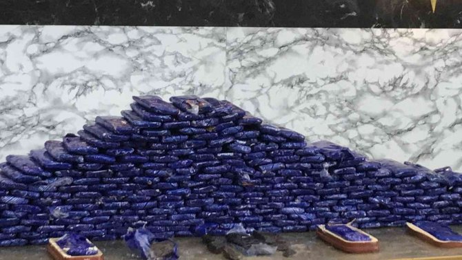 İ̇stanbul’da Uyuşturucu Operasyonu: Afyon Sakızını Saklama Kaplarının Ahşap Kapaklarına Gizlemişler