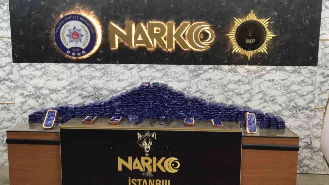 İ̇stanbul’da Uyuşturucu Operasyonu: Afyon Sakızını Saklama Kaplarının Ahşap Kapaklarına Gizlemişler