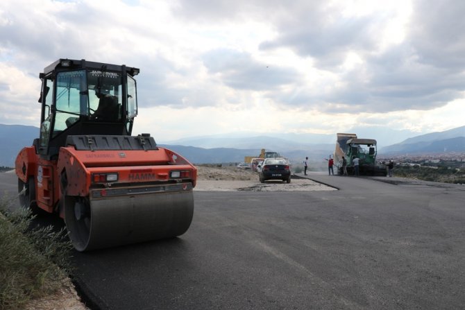 Safranbolu’da Kirkille Mevkiinde Asfalt Çalışmaları Tamamlanıyor