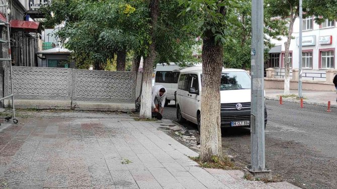 Kars’ta Şüpheli Çanta Polisi Harekete Geçirdi