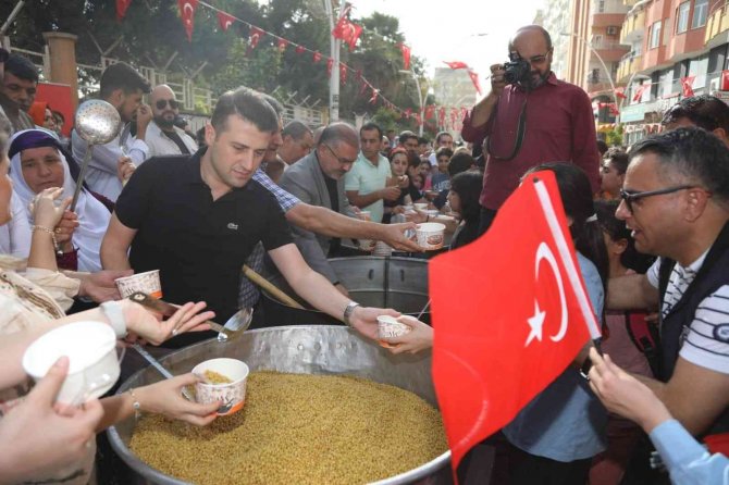 Mardin’de Bulgur Kaynatma Etkinliği Düzenlendi