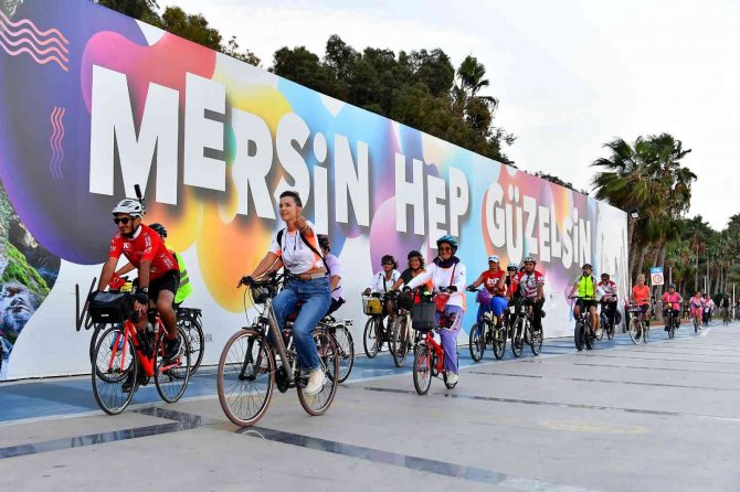 Mersin’de Bisikletseverler ’Bisiklet Turu’nda Buluştu