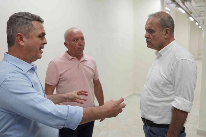 Yarı Olimpik Yüzme Havuzu Devri Gerçekleştirildi