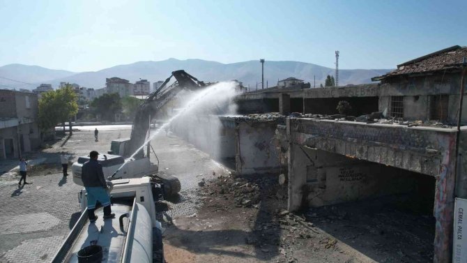 Eski Sanayi Sitesi’nde Yıkım Başladı