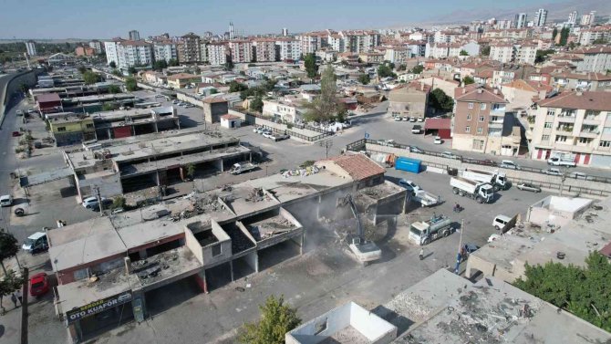 Eski Sanayi Sitesi’nde Yıkım Başladı