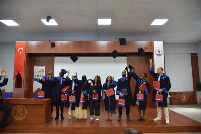 Omü’nün Erasmus Öğrencileri Mezun Oldu