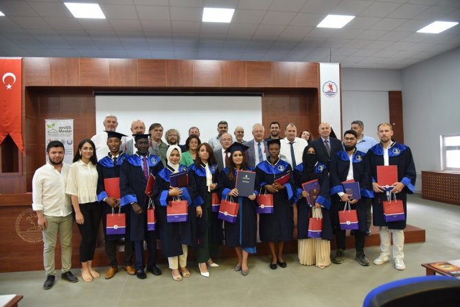 Omü’nün Erasmus Öğrencileri Mezun Oldu