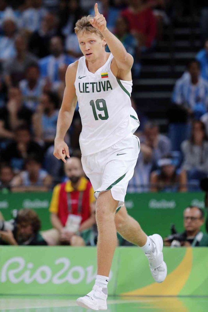 Pınar Karşıyaka, Kuzminskas’ı Kadrosuna Kattı