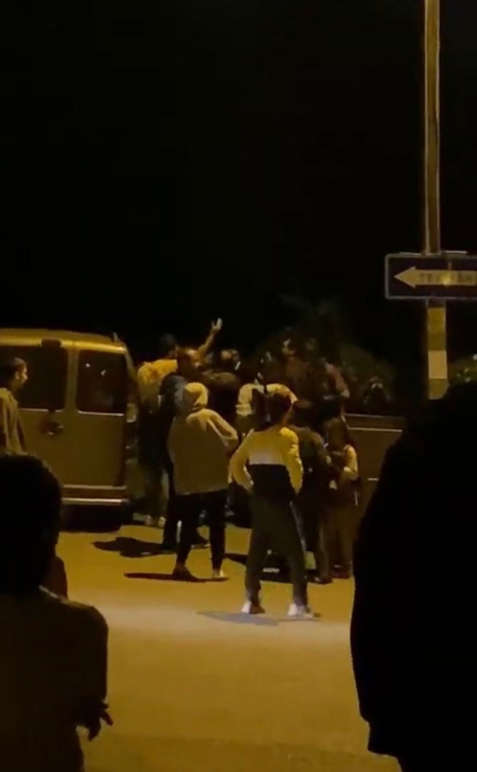 Sancaktepe’de Çocukların Kavgasına Aileler De Karıştı: Tekmeler, Tokatlar Havada Uçuştu