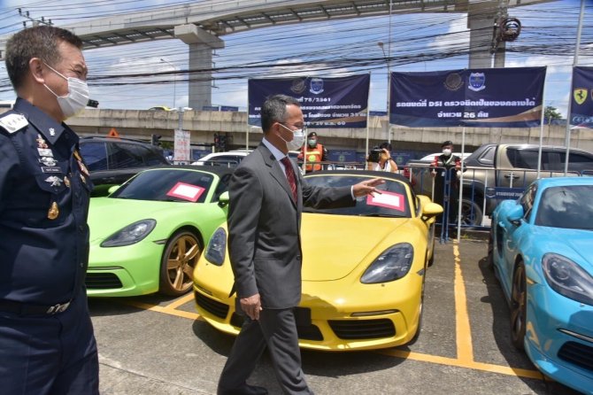 Tayland’da 26 Kaçak Lüks Araca El Konuldu