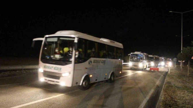 Iğdır’dan 400 Afganistanlı Göçmen Ülkelerine Gönderildi