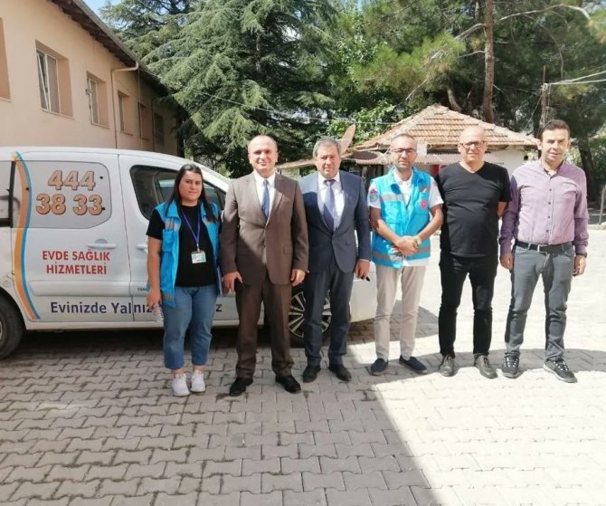 Sağlık Müdürü Akdağ, Evde Bakım Hizmeti Alan Vatandaşları Ziyaret Etti