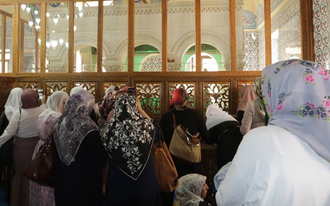 Van Büyükşehir Belediyesi 50 Bin Kadın Gezisi Hedefini Aştı