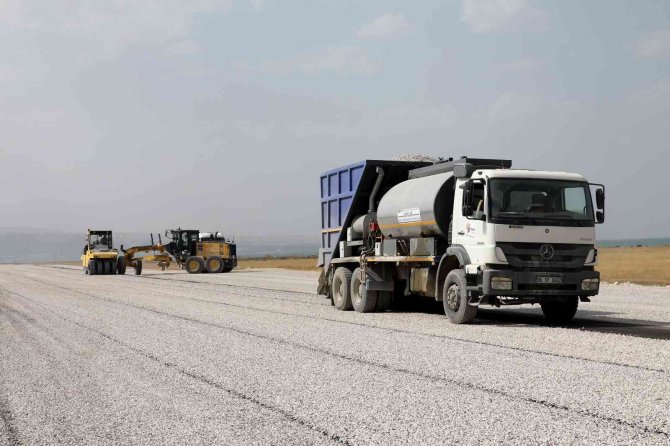 Van’ın Sahil Yolu Asfaltlanıyor