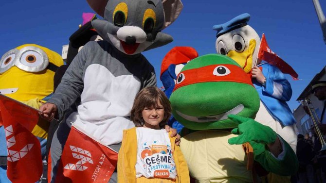 Çeşme Festivali Coşkuyla Başladı