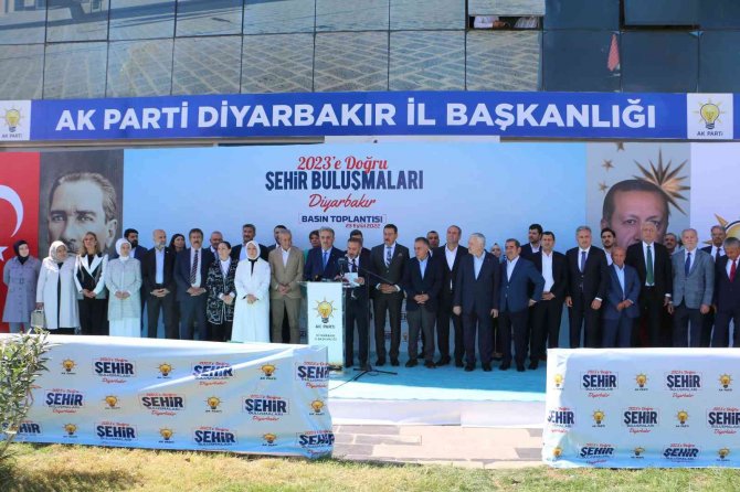 Ak Parti Heyeti Diyarbakır’a Çıkarma Yaptı