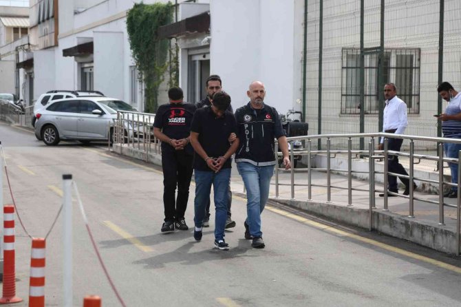 Hazır Kek Poşeti İçinde Esrar Sevkiyatı Polise Takıldı