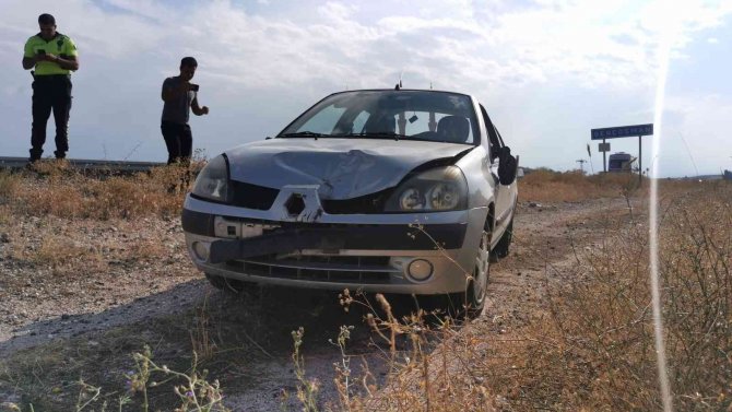 Kontrolden Çıkan Otomobil Şarampole Devrildi: 1 Yaralı