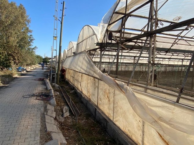 Kaş’taki Orman Yangını Kontrol Altına Alındı