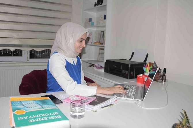 Diyetisyenden Öğrencilere ’Evde Beslenme Çantası’ Önerileri