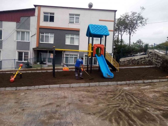 Başkan Sandıkçı: “İ̇lçemize Modern Parklar Kazandırıyoruz”