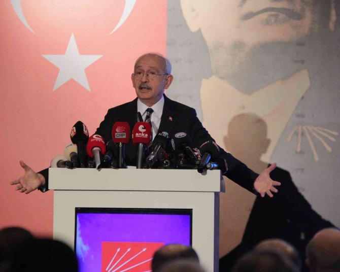 Kılıçdaroğlu Sordu, Salon Ayakta Alkışladı
