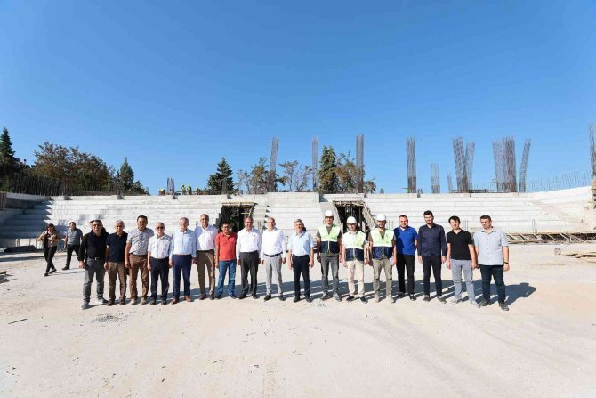 Başkan Zolan, Acıpayam Spor Salonu İnşaatını İnceledi