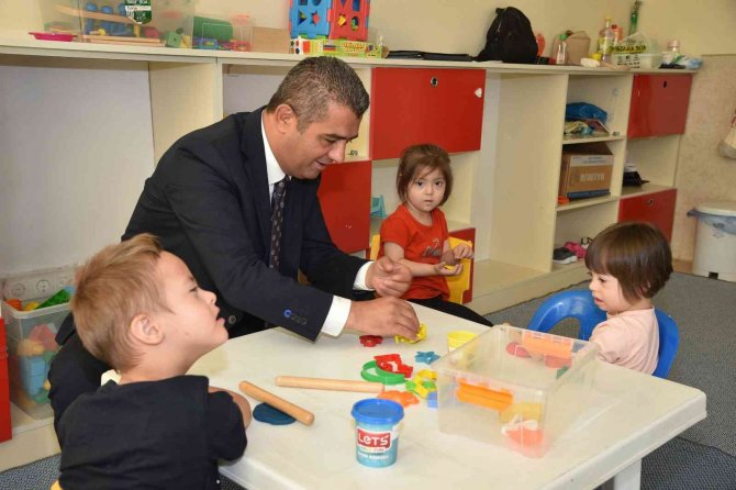 İ̇l Milli Eğitim Müdürü Ekici Miniklerle Bir Araya Geldi