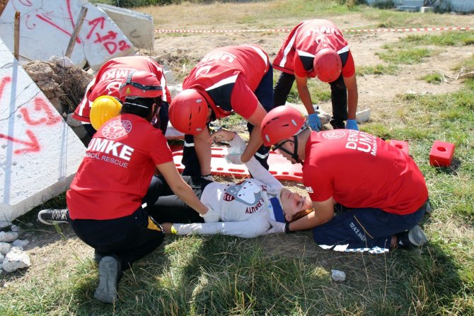 Denizli’de Deprem Tatbikatı Gerçeği Aratmadı