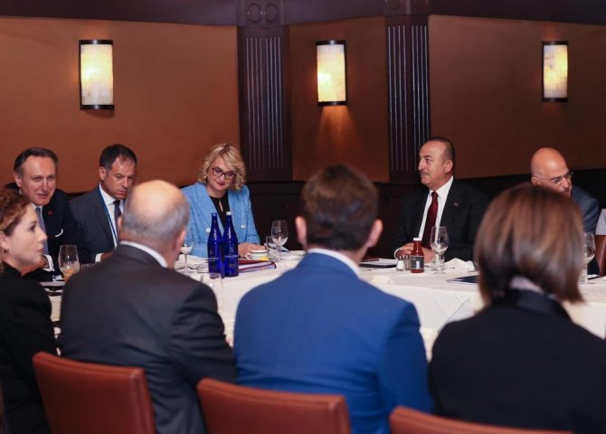 Çavuşoğlu, Gdaü Dışişleri Bakanları Gayrıresmi Toplantısı’na Katıldı