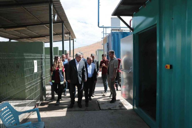 Eyübiye’de Kötü Kokuya Çözüm Çalışmaları Sürüyor