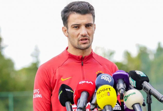 Leo Dubois: "Galatasaray’a Oynamaya Ve Şampiyonluk Kazanmak İçin Geldim"