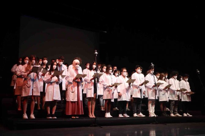 Beyaz Önlük Giyip ‘Tıbbiyeli Yemini’ Ettiler