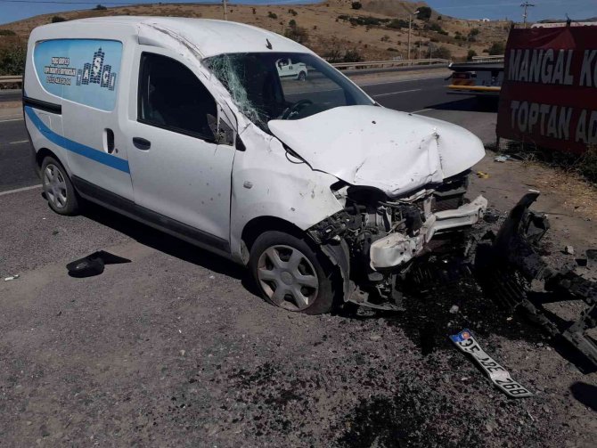 Aliağa’da Aracıyla Takla Atan Sürücü Hayatını Kaybetti