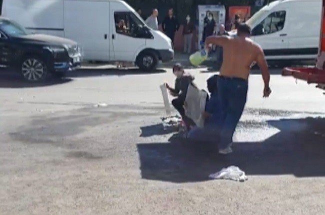 İ̇zmir’de Korku Dolu Anlar, Benzin Döküp Çocuklarını Yakmaya Kalkıştı