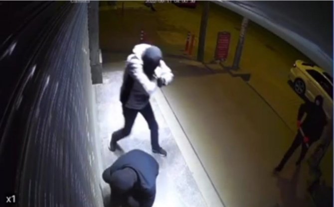 Tekirdağ’da Kar Maskeli Hırsızlık Çetesi Kameraya Yansıdı