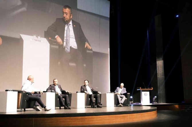 Kileci, “E-i̇hracatla Küçülen Dünya” Adlı Panelde Konuştu